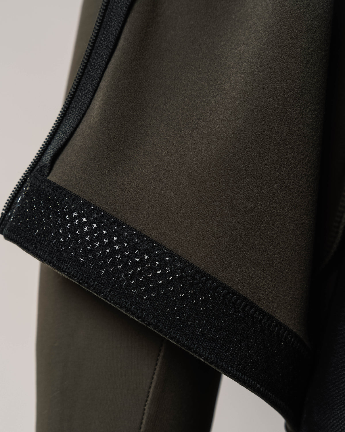 Langarmtrikot Aerlig Thermal Longsleeve Men dunkelgrün Innenfutter mit Anti-Rutsch-Bund