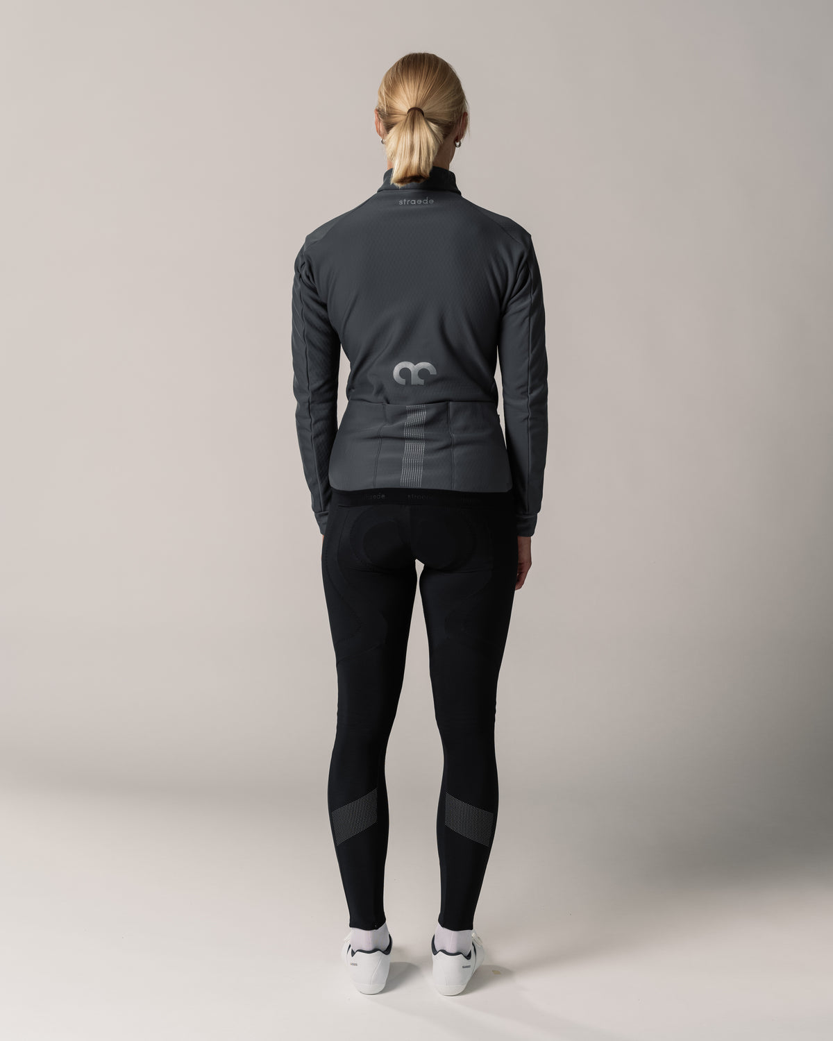 wetterbeständige Aerlig Winterjacke Damen dunkelgrau Rückseite