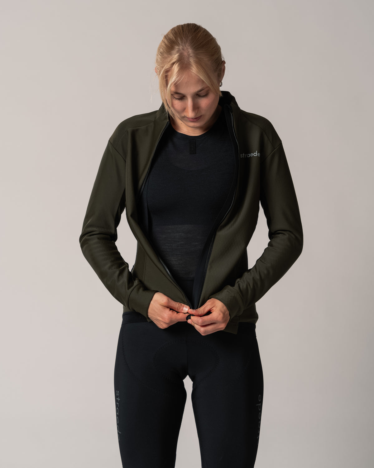 wetterbeständige Aerlig Winterjacke Damen in dunkelgrün