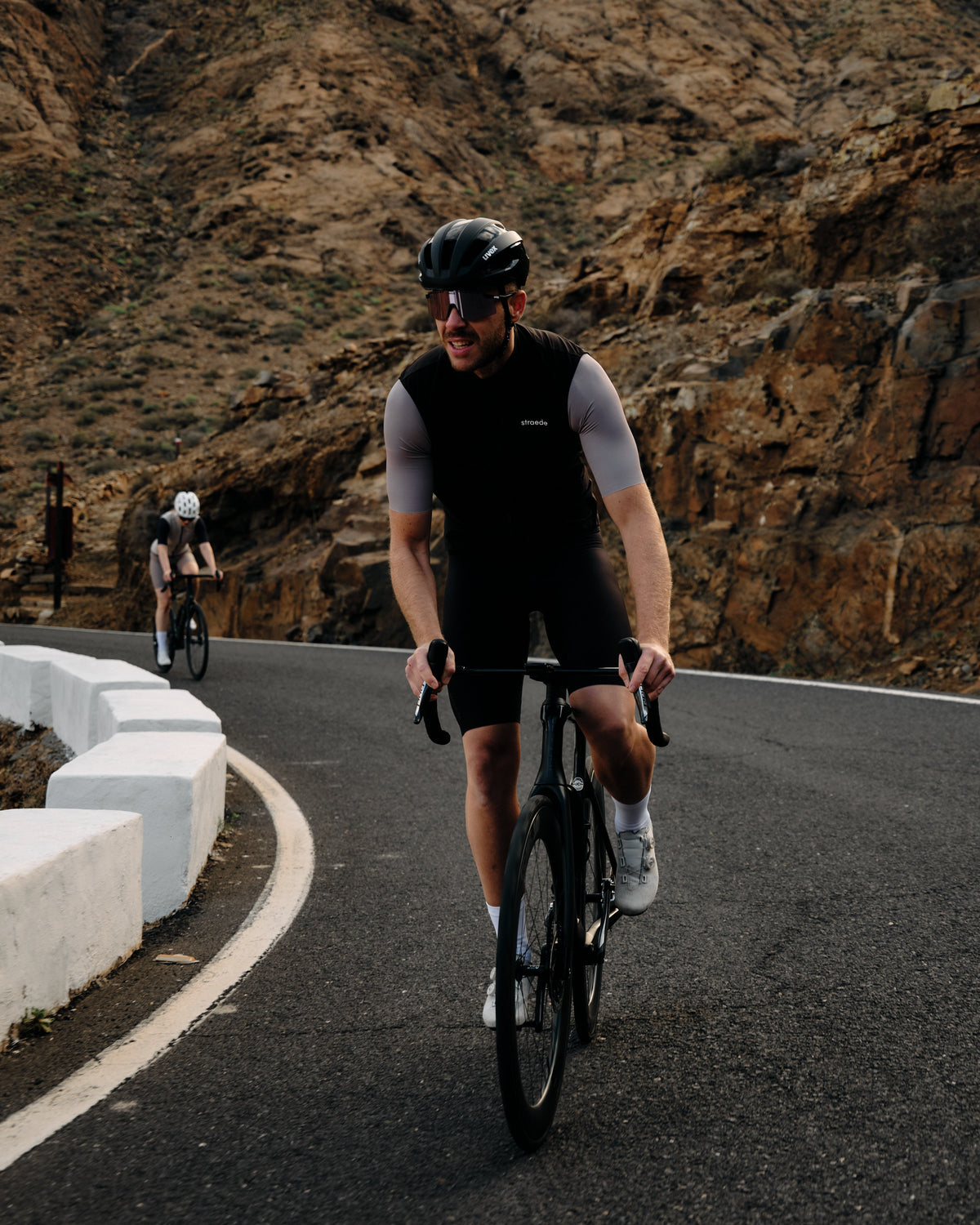 nahtlose Aero Bib Shorts für Herren in schwarz