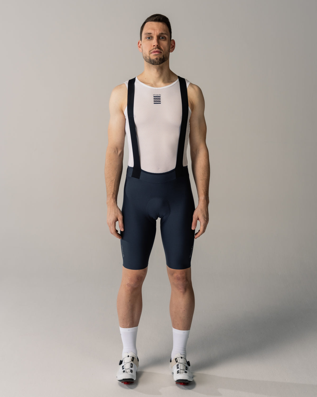 #farbe_dusted blue | nahtlose Aero Bib Shorts für Herren in dunkelblau