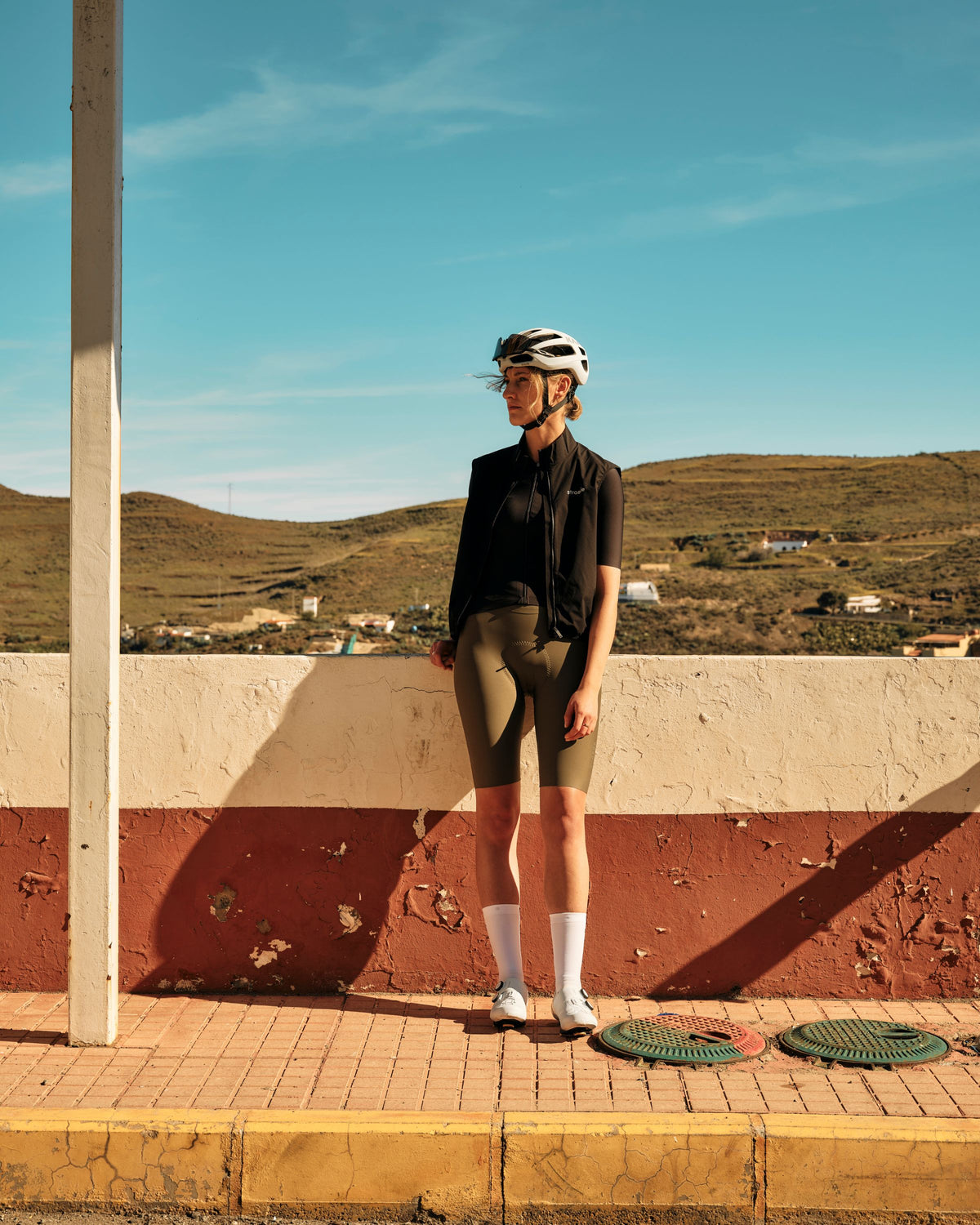 nahtlose Aero Bib Shorts für Damen in oliv grün