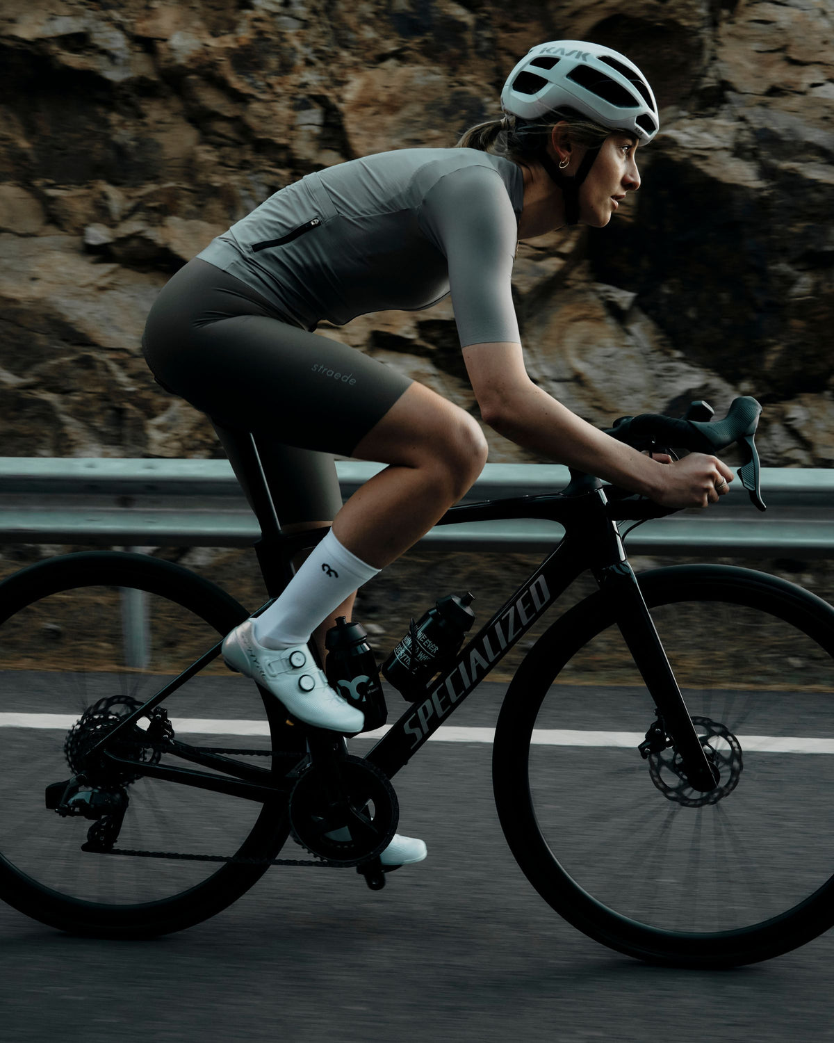 nahtlose Aero Bib Shorts für Damen in dunkelgrau