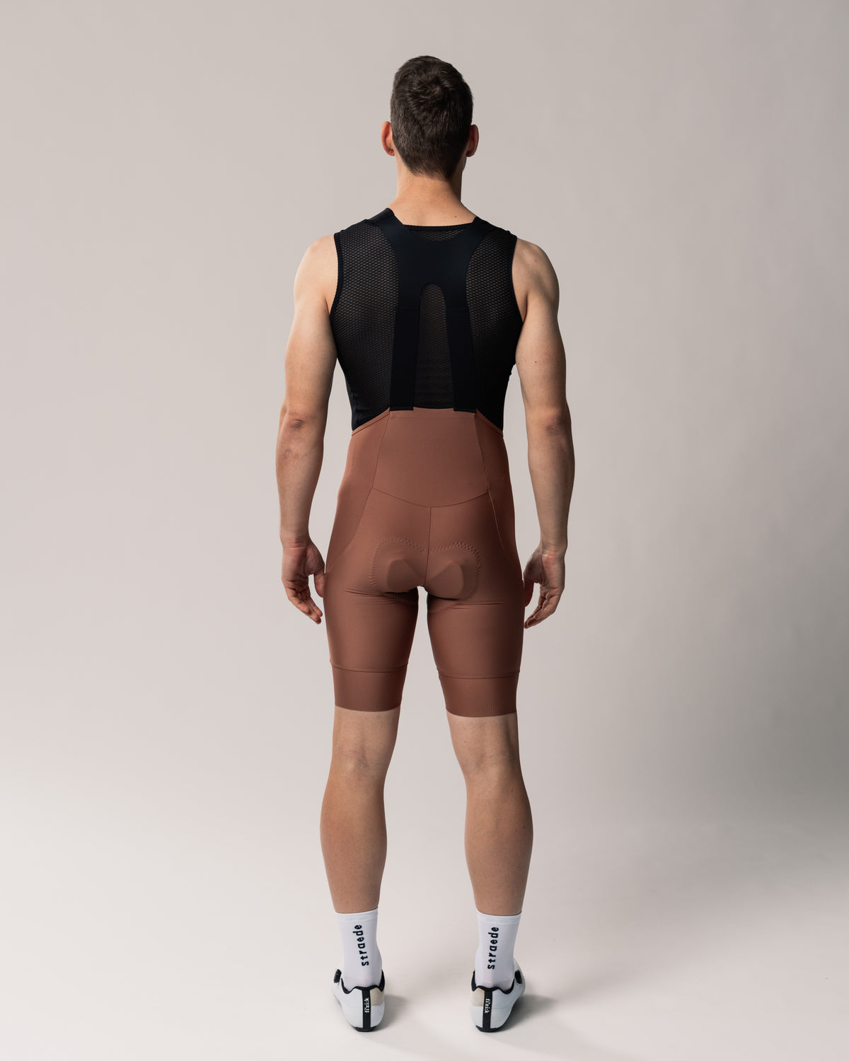 Cargo Bib Shorts Men in braun Rückseite