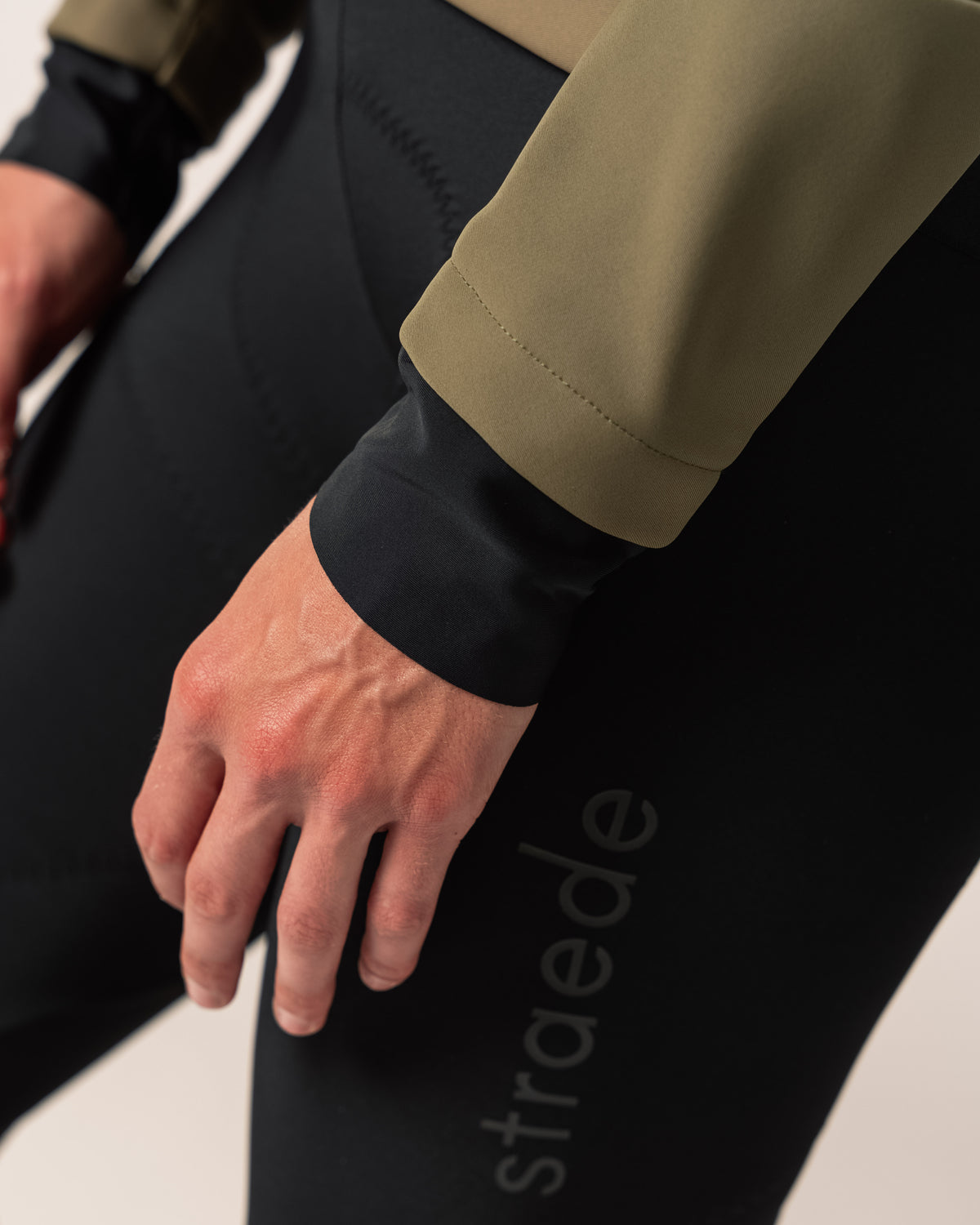 wetterfeste Kaern Winterjacke Damen in grün Nahaufnahme Ärmel mit innenliegender Fleeceweste