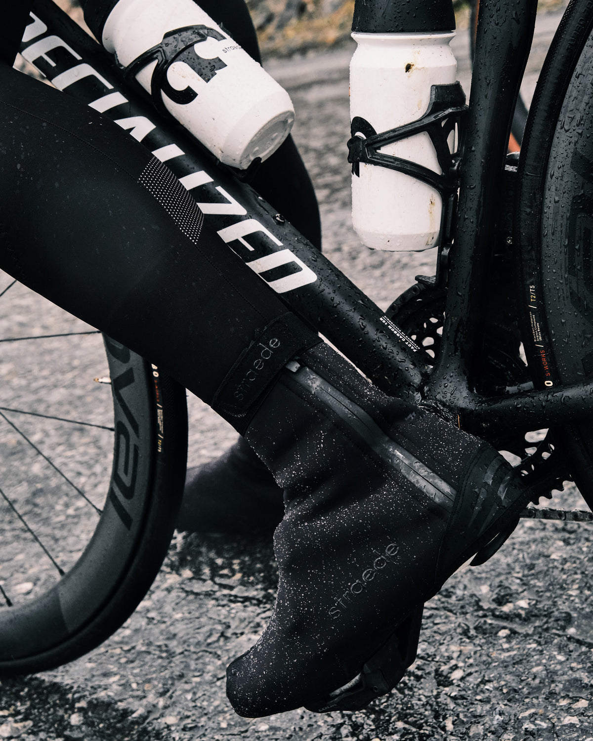 Überschuhe aus Neopren in schwarz