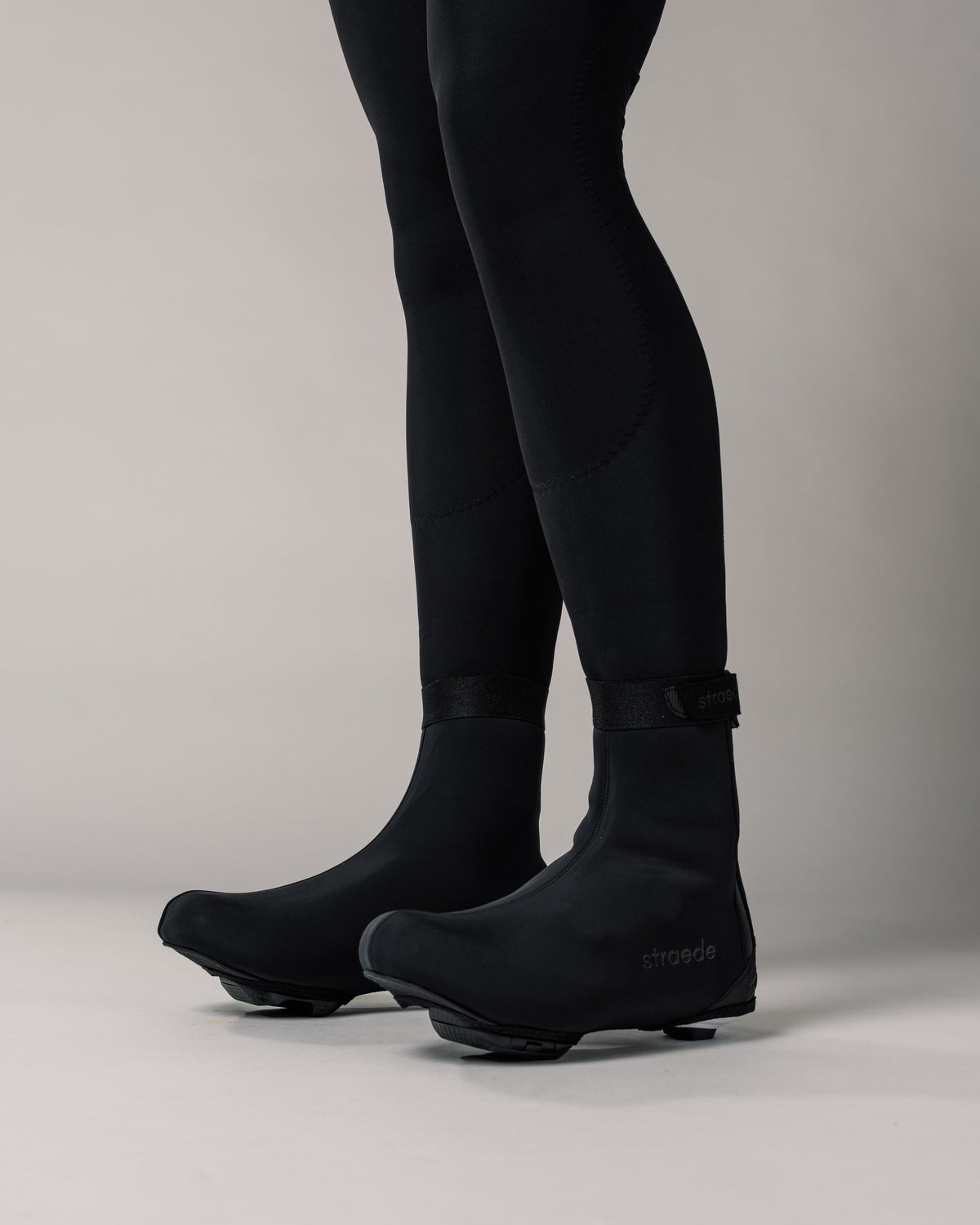 Überschuhe aus Neopren in schwarz