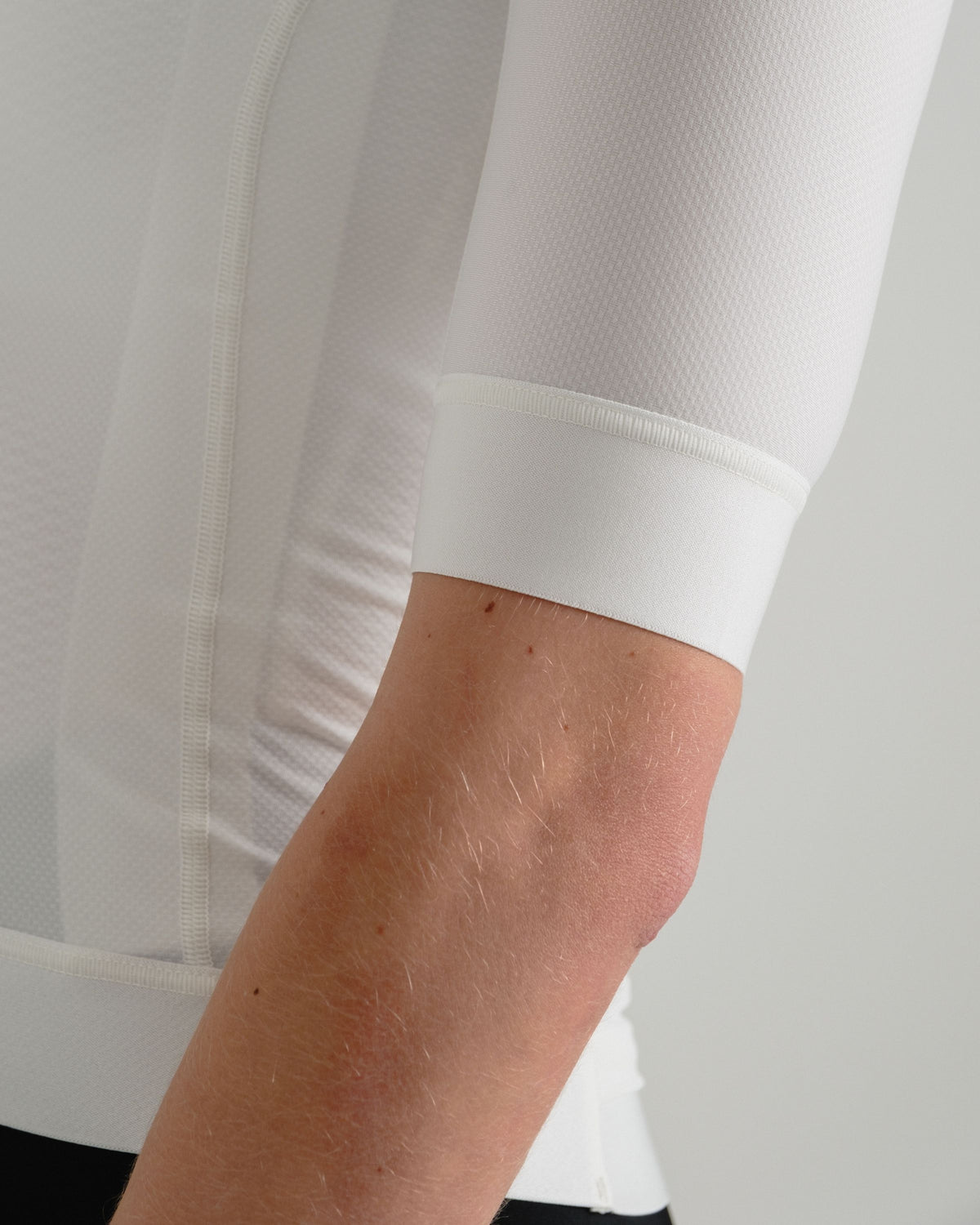 Pro Trikot mit kurzem Race-Fit für maximale Performance