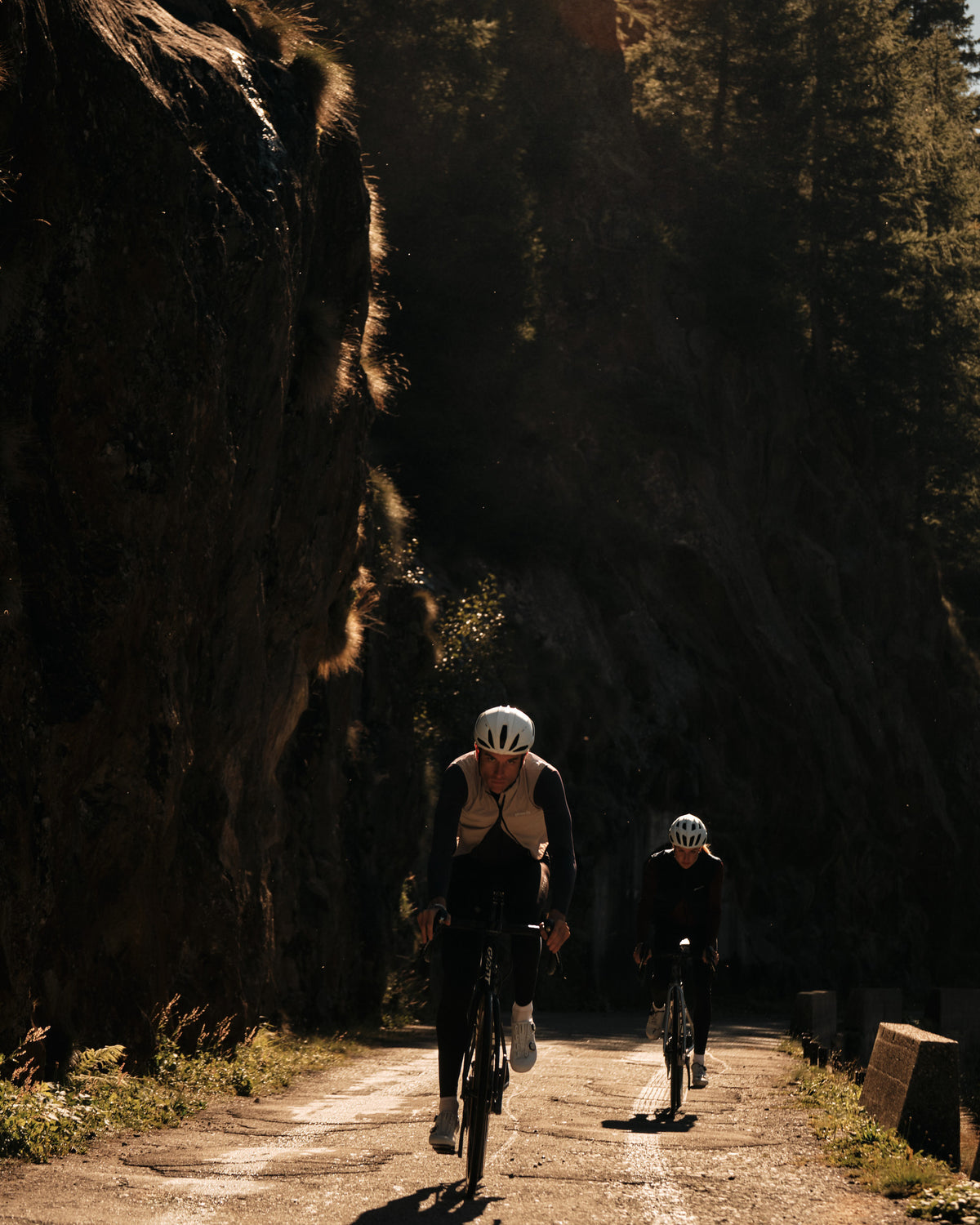 leichte Weste Herren in off white