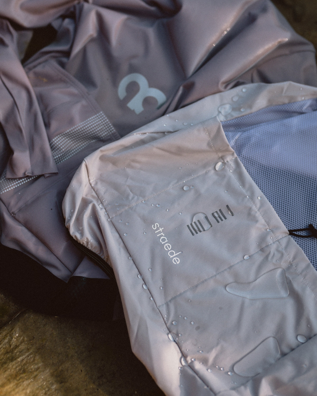 leichte Weste Herren in off white wasserabweisend mit reflektierenden Elementen