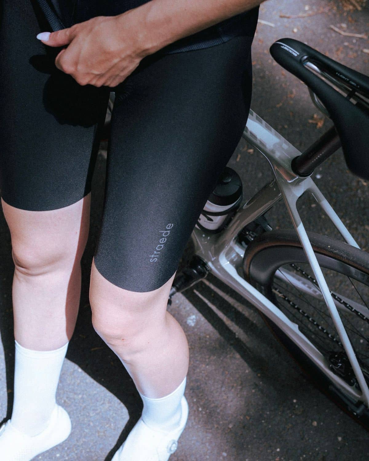 nahtlose Aero Bib Shorts für Damen in schwarz