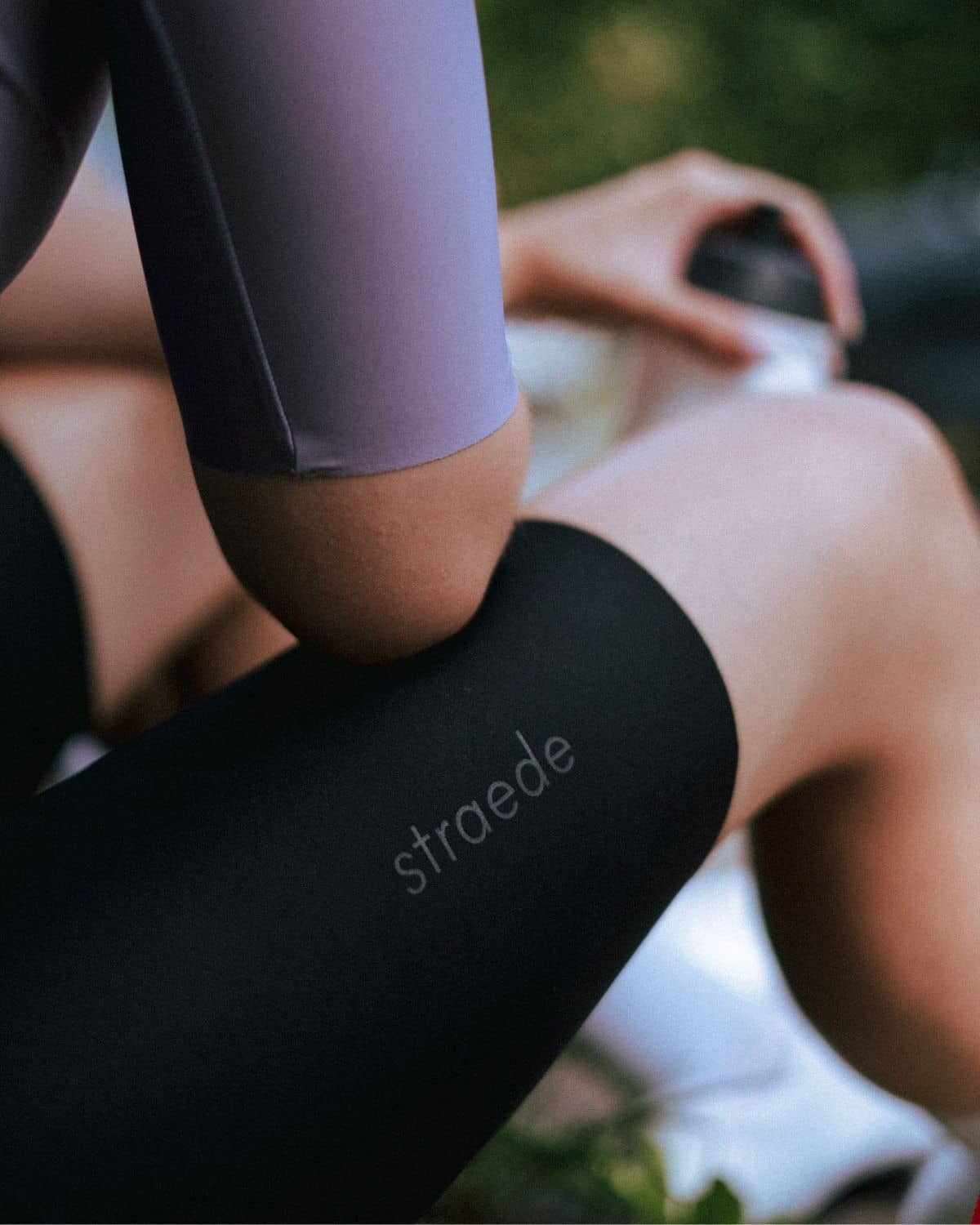 nahtlose Aero Bib Shorts für Damen in schwarz