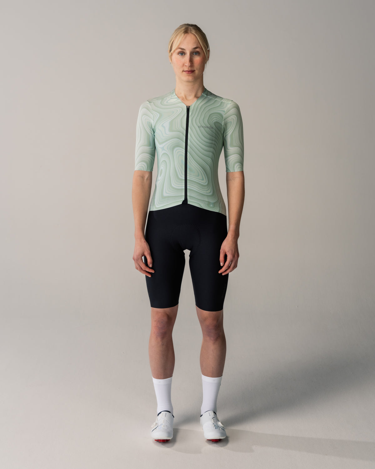 Aerlig Jersey Women in topographischem Design Kurzarm apfelgrün