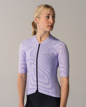 Aerlig Jersey Women in topographischem Design Kurzarm lila