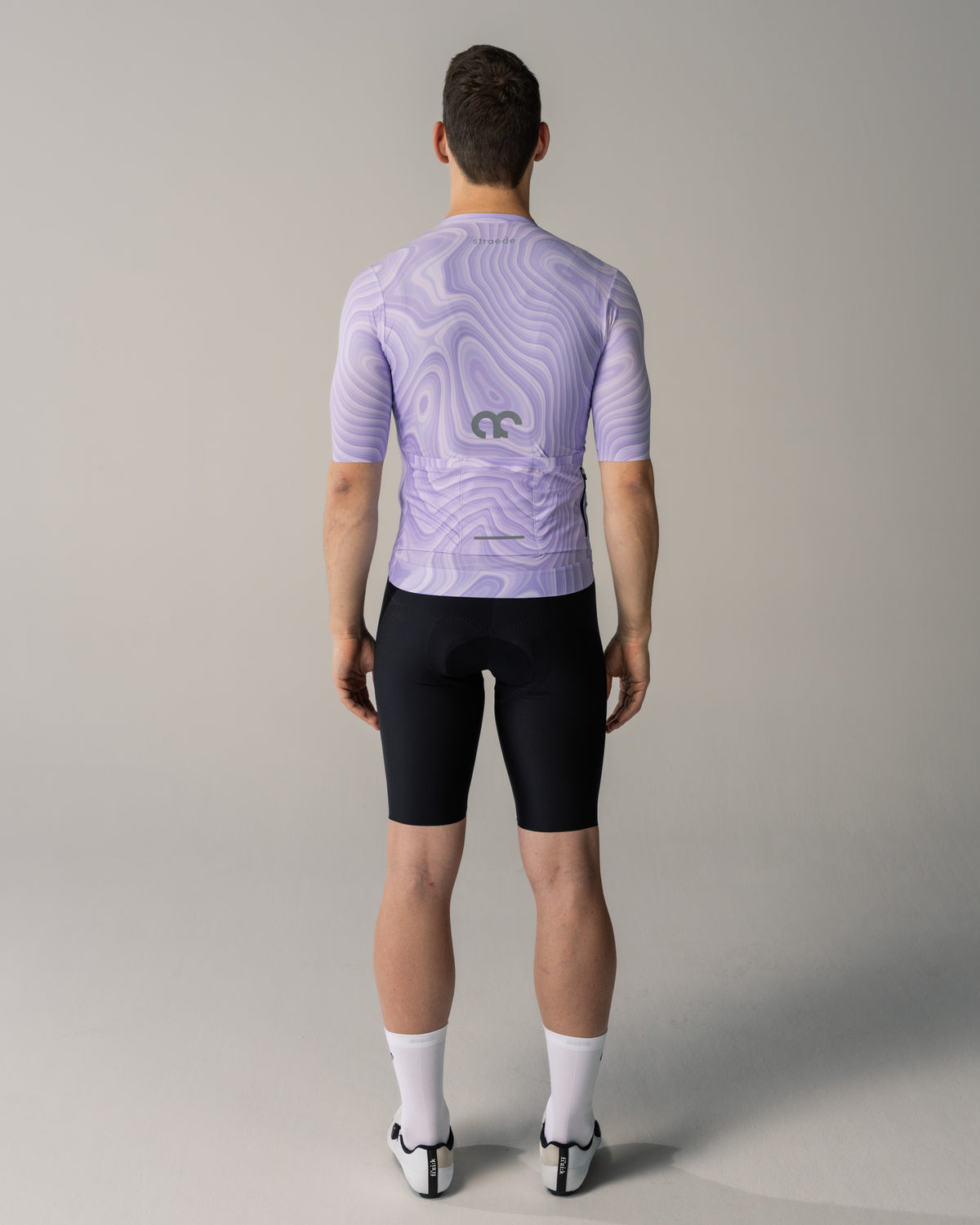 Aerlig Jersey Men in topographischem Design Kurzarm lila