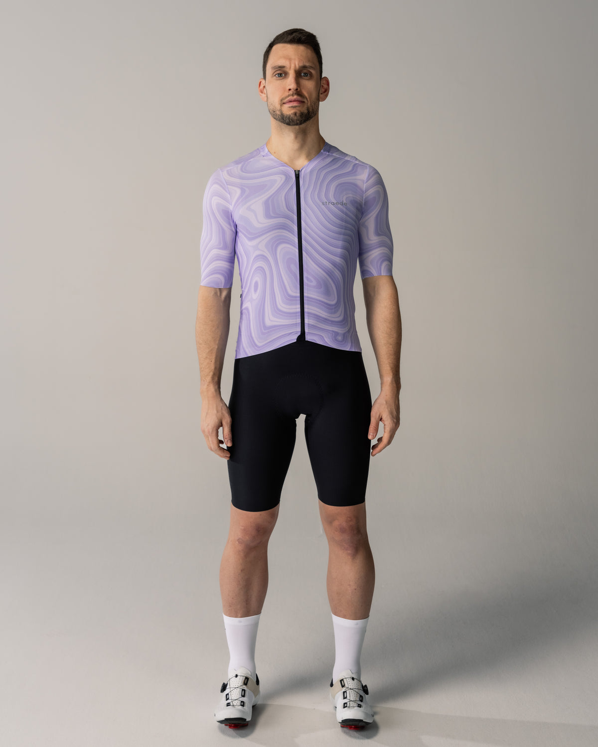 #farbe_purple | Aerlig Jersey Men in topographischem Design Kurzarm lila