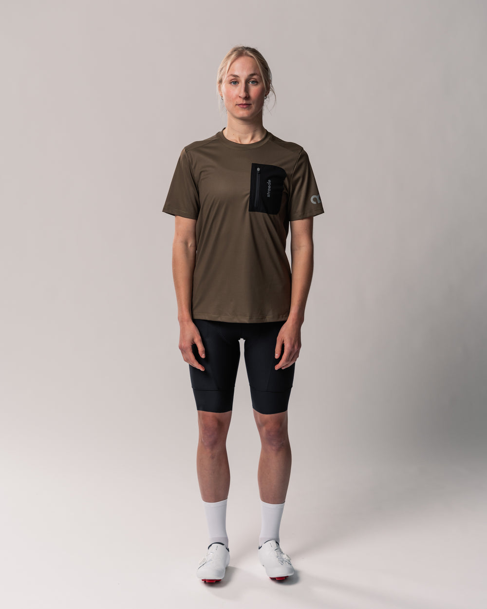 #farbe_moss | Aexplore Gravel Shirt Women mit Reißverschluss-Tasche auf der Brust in grün