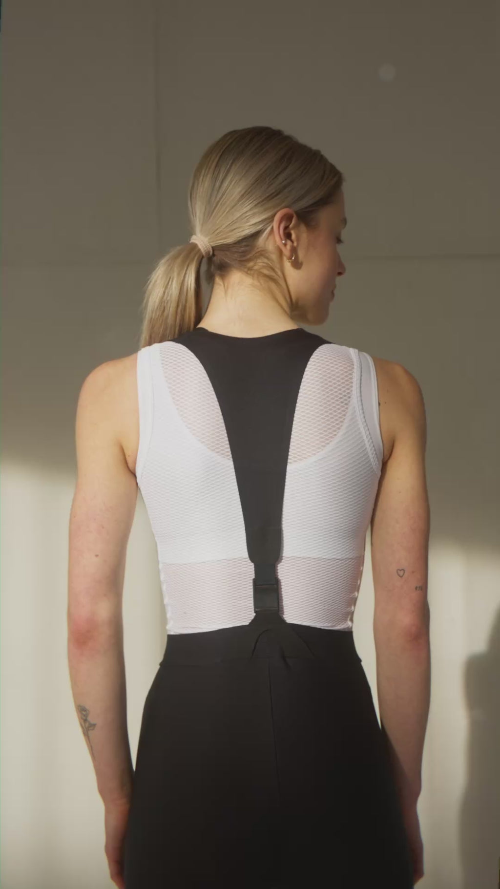 Aero Bib Shorts Women Ease Produktvideo