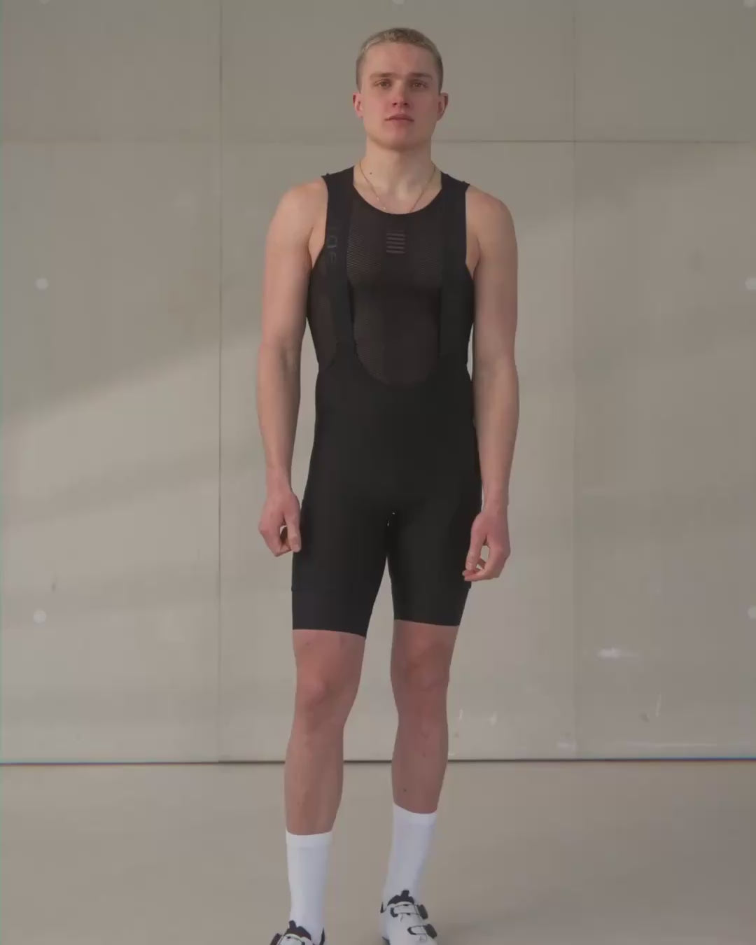 Cargo Bib Shorts Men Produktvideo