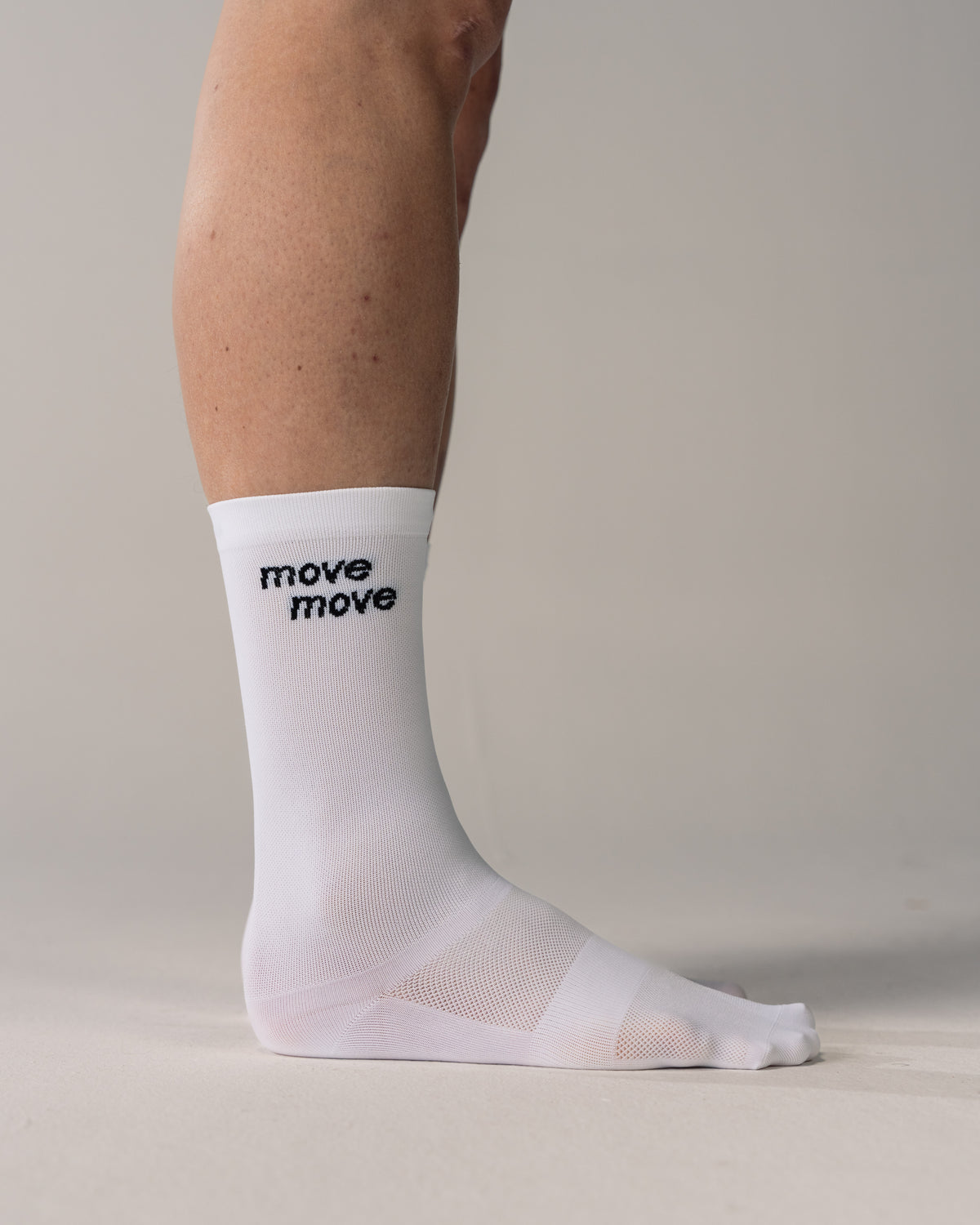 #farbe_move fast | hochgeschnittene Radsocken mit Kompression "move"