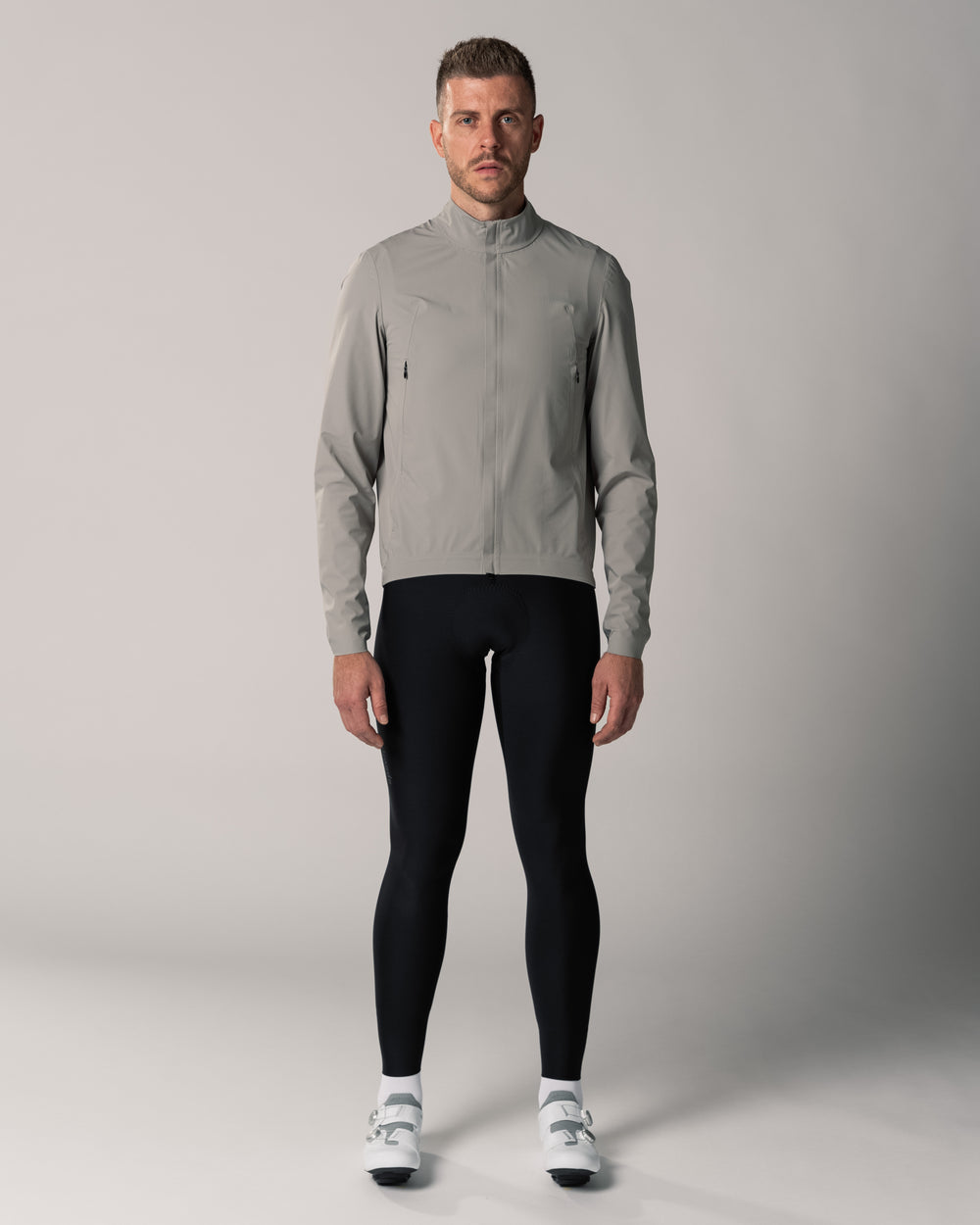 #farbe_cloud white | winddichte Regenjacke für Herren in hellgrau