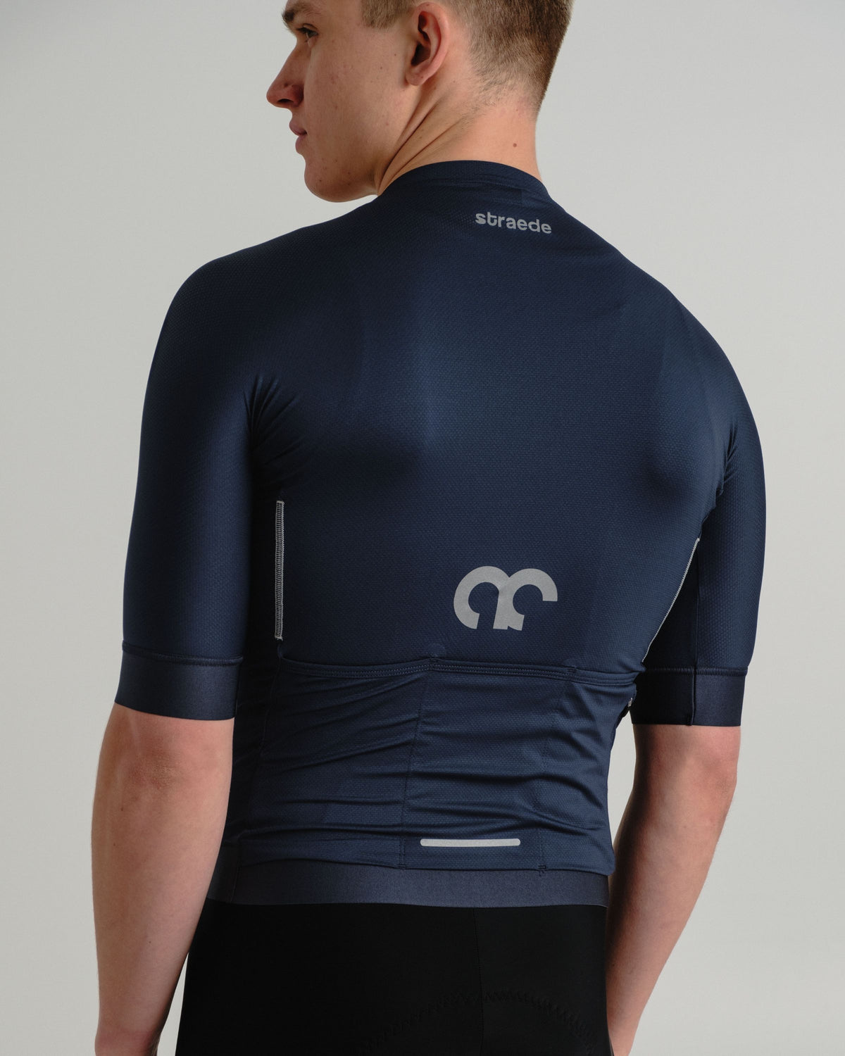 Performance Rennradtrikot für Männer. Im Aero Bundle. Komplett-Set
