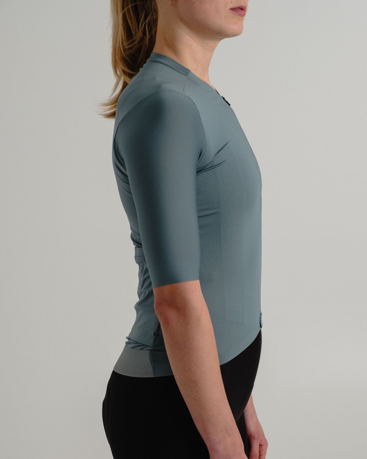 Rennrad-Trikot für Frauen im Komplett-Set mit Bib Shorts